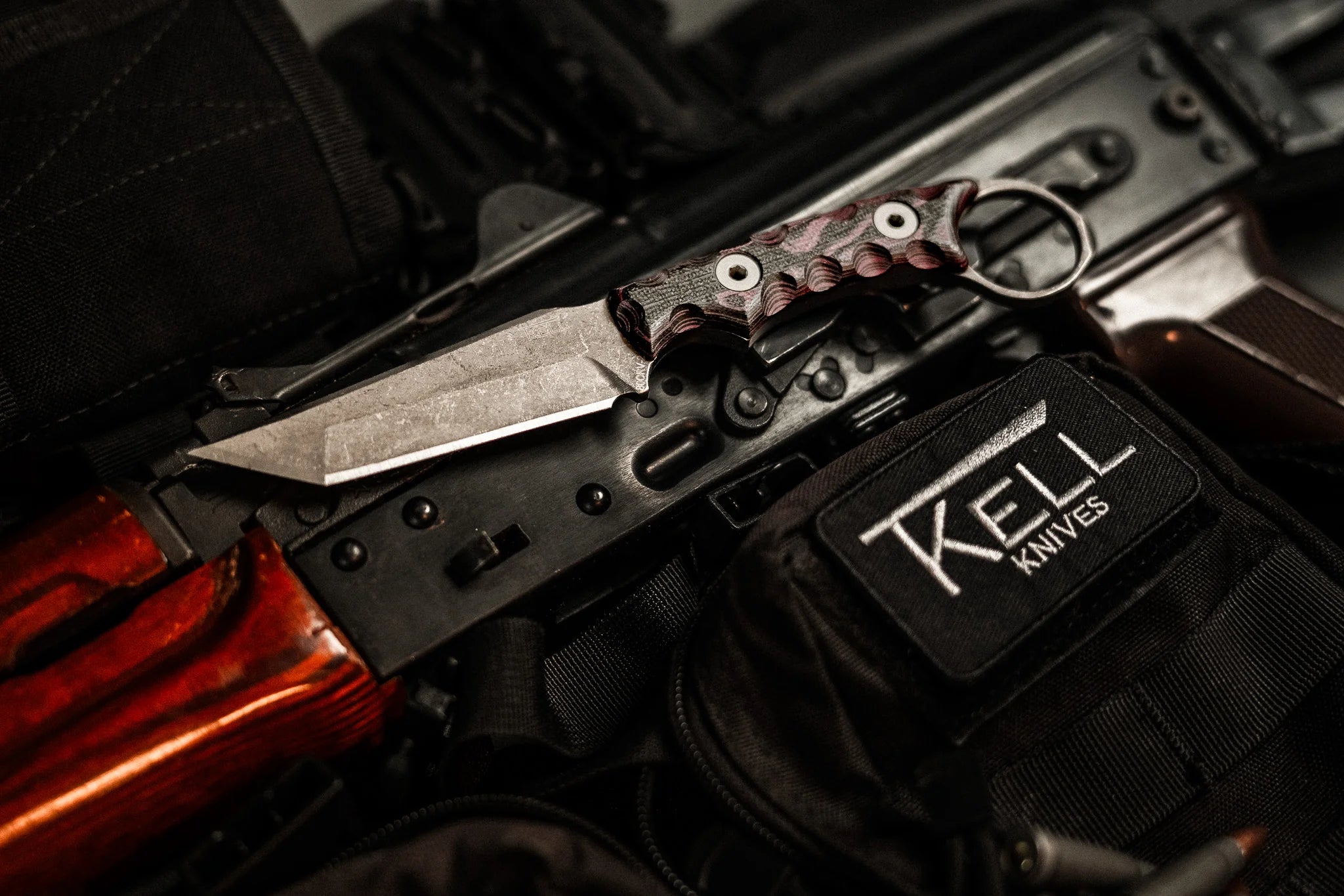 Fixed blade knives for edc